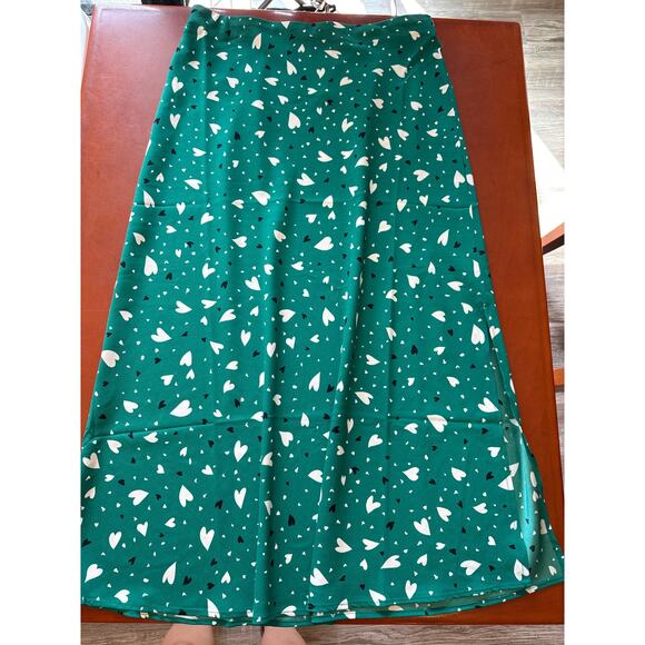 LOFT Green Heart Print Pull-On Midi Skirt Size M Elastic Waist NWT - Picture 4 of 7